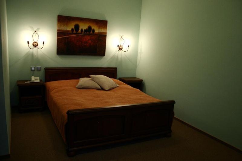 Zlaty Lev Otel Louny Oda fotoğraf