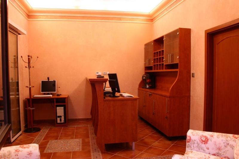 Zlaty Lev Otel Louny Dış mekan fotoğraf