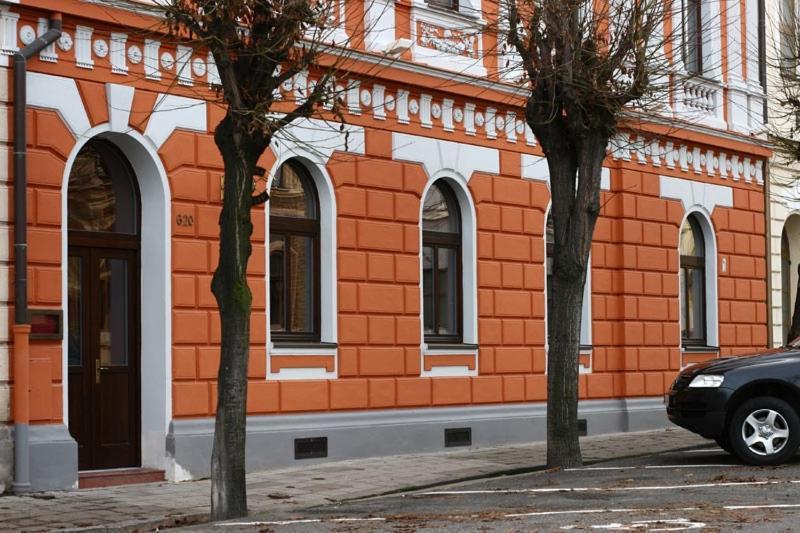 Zlaty Lev Otel Louny Dış mekan fotoğraf