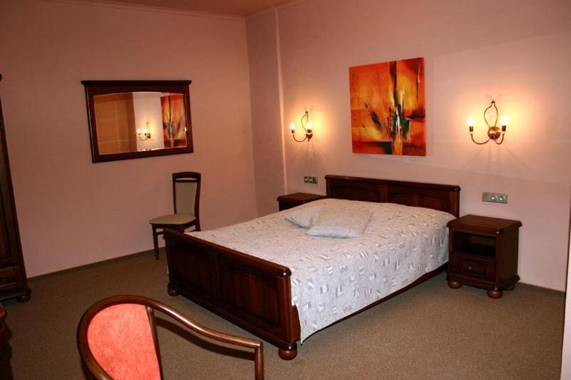 Zlaty Lev Otel Louny Dış mekan fotoğraf